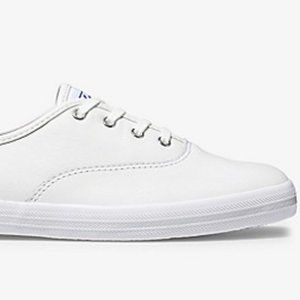 NWOB Ked's Women's Champion Originals Leather 9.5